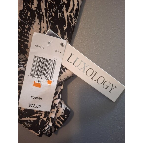 Luxology Womens Romper XL Black White Abstract Short Sleeve V Neck Phoebe Buffay - Picture 5 of 10